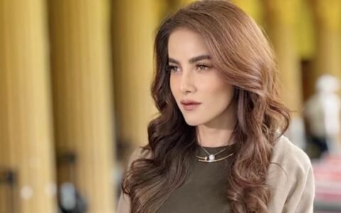 Artis Olla Ramlan Lepas Hijab, Publik Bereaksi Beragam