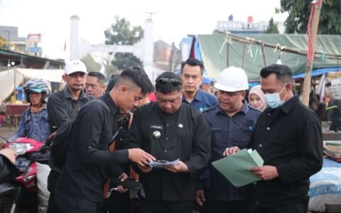 Pemkab Garut Tertibkan Pedagang di Jalan Merdeka dan Guntur Sari: Aktivitas Jualan Dibatasi Hingga Pukul 06.00 Pagi