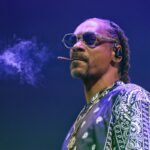 Snoop Dogg Meluncurkan Album Studio ke-21 "Iz It a Crime?"