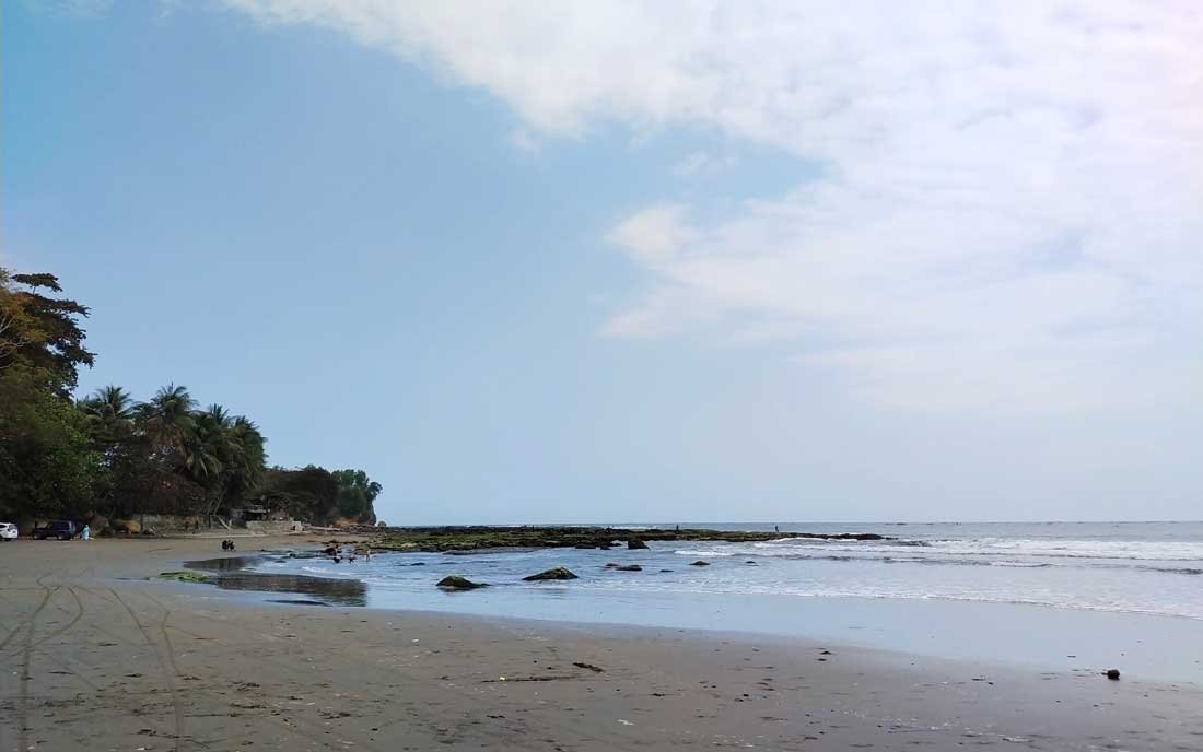 pantai cidora garut